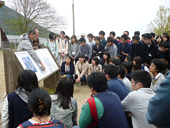 雲仙普賢岳噴火の被災校舎を見学1